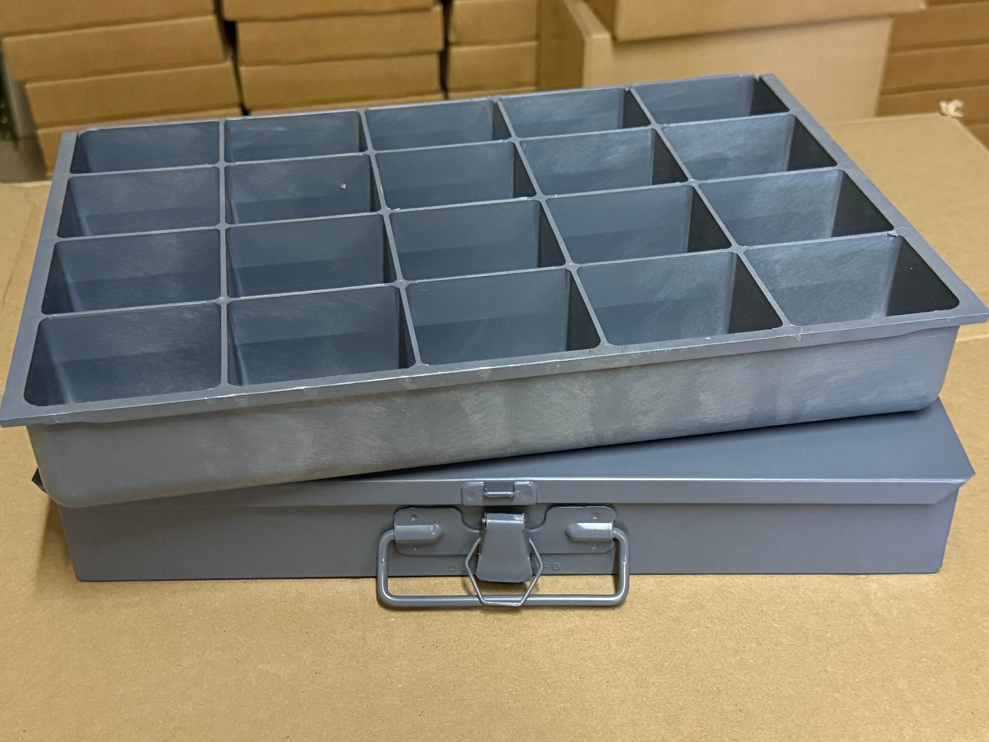 Small Metal Drawer w/20cmprt. plastic bin